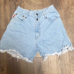 vintage light wash jean shorts